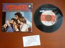Davy Jones Signed Monkees Daydream Believer 45 RPM 1967 VG+ Vinyl Concert Ticket