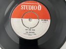 Orig Uk Studio 1 Single .1967” Soul Brothers” Hot And Cold” Cs Dodd Production