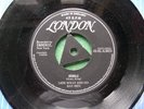 LINK WRAY AND THE RAY MEN:   RUMBLE   45-HL-A 8623    CON EX