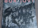 VIDEO PROOF  SIGNED BY JON BON JOVI - SLIPPERY WHEN WET VINYL LP