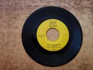 RARE 1964 GOOD+/vg-- Beatles Twist And Shout / There's A Place 9001 45