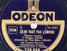 Esther Lekain : ça ne vaut pas l'amour DISQUE 78 tours rpm ODEON 238.888