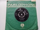 Mispress Label UK Parlophone 45 The Beatles Cant buy me Love  1964