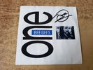 BARRY GIBB AUTOGRAPHED SLEEVE 1980s EXCELLENT BEE GEES ONE-EDIT/WING 22899 45