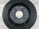 The New Fugitives - That’s Queer / She’s My Baby 45 RPM 7” Vinyl Glo Records