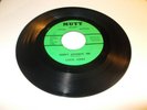CAROL JONES DON'T DESTROY ME/PROBLEM CHILD ORG SOUL FUNK 45 ON MUTT MINT