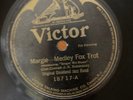 PRE WAR  jazz blues 78 rpm phonograph records in good shape VICTOR
