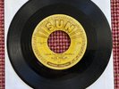 Elvis Presley  Baby Let's Play House / I'm Left,You're Right,She's Gone SUN 217