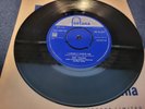 ROCK'N ROLL-ROY YOUNG-I HARDLY KNOW ME/GILEE-UK FONTANA 45