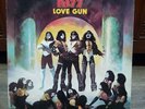 Kiss Love Gun Vinyl Record With Gun Card And Order Form NBLP7057