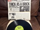JETHRO TULL - THICK AS A BRICK NEWSPAPER JACKET - A3U / B2U 1St PRESS - VINYL LP
