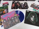 KISS  2 x VINYL RECORD  KILLERS  SOLO LP + POSTER  + MAGAZINE COVERS