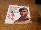 AUTOGRAPHED 1960s MINT-EXC SSgt Barry Sadler Ballad Of The Green Berets/Letter45