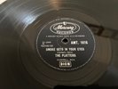 THE PLATTERS : SMOKE GETS IN YOUR EYES / NO MATTER WHAT YOU ARE.   78.rpm (1959)