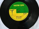 THE SENSATIONS LONELY LOVER /RIGHT ON TIME DOCTOR BIRD DB1100 VG+/VG++ PLAYS EX+