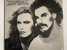 Daryl Hall & John Oates (self-titled) US RCA AYL1-3836 12
