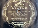 Victor 78 RPM Fess Williams Royal Flush Orchestra - Hot Town V-38077 V+