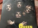 QUEEN 12