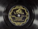78 RPM  -- Paul Howard's Quality Serenaders, Victor 22001, EE-  Jazz