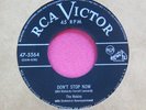 THE ROBINS - Don't Stop Now / Get it Off Your Mind - NM- 45 rpm  RCA Victor 5564