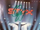 DENNIS DE YOUNG AUTOGRAPHED 1980s EXCELLENT STYX MR. ROBOTO SLEEVE ONLY 45