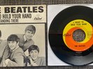 The Beatles - I Want To Hold Your Hand/I Saw Her Standing There (1964 - Capitol)