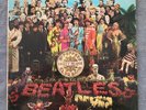 THE BEATLES - SGT PEPPERS LONELY HEARTS CLUB BAND - 1971 Reissue - Play Grade VG