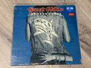 (SEALED) GREAT WHITE - On Your Knees VINYL LP  SQ-73294 (a rare find sealed )
