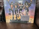 KISS-