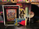Kiss – Love Gun       1977  LP  w/ Advertisement & Gun    Casablanca NBLP 7057