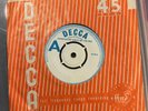 Jimi Hendrix & Curtis Knight – How Would You Feel (Decca) 7