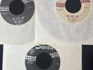 3 Varieties The Beatles Swan 4152 She Loves You White Red Print No Drop  Out