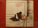 LP 33 JAZZ MEETS INDIA Dewan Motihar Trio / Irene Schweizer Trio / Barney Wilen