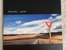 PEARL JAM - Yield - NM Vinyl LP - 1998 E 68164 US First Pressing